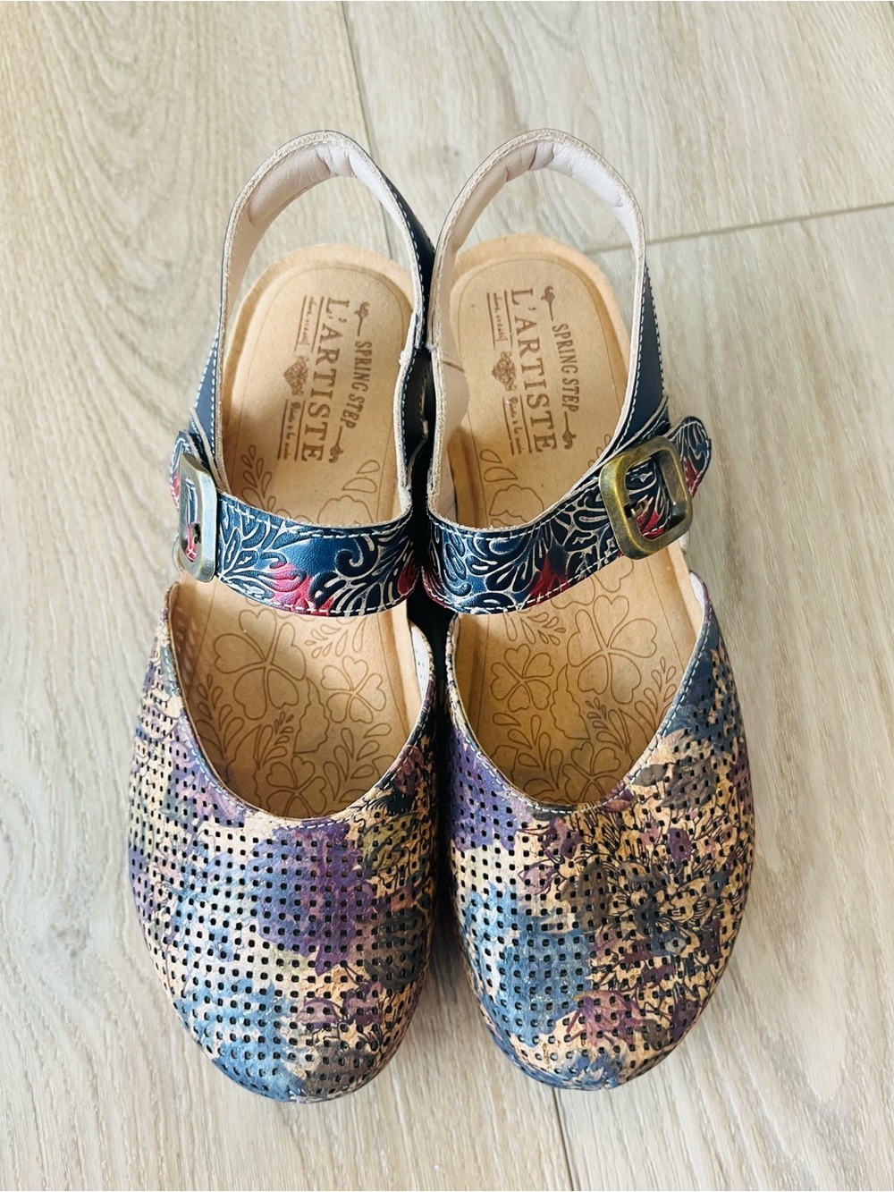 L’Artiste by Spring Step Koraline Sandals - Picture 7 of 8